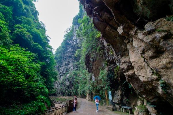 大凉山学生一首《别知己》唱哭支教老师,老师:鼓励同学们跨越大山再相见