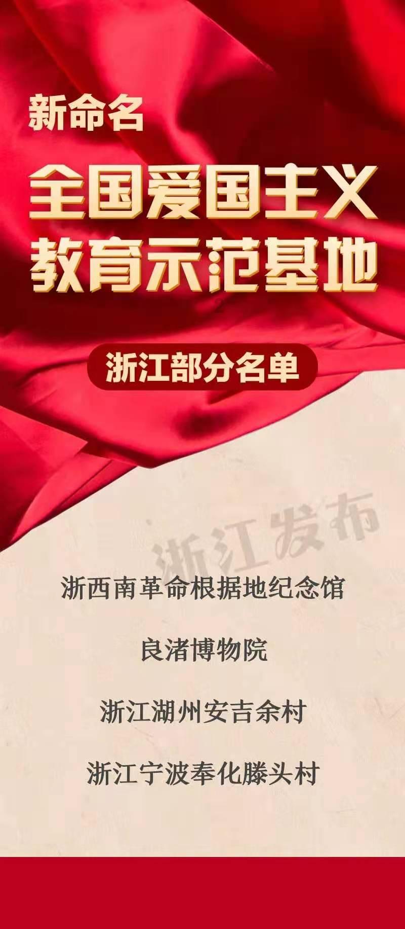 小车高速爆胎飞旋4圈 司机毫发无伤：系安全带重要性