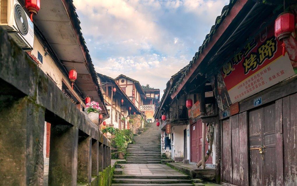 绥宁县:写春联赠春联 送“福”字添年味